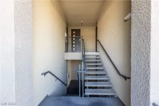 Photo #1: 2399667 Listing 