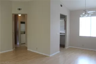 Photo #4: 2399672 Listing 