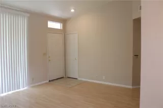 Photo #6: 2399672 Listing 