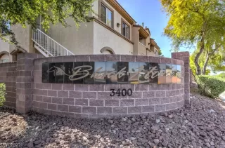 Photo #1: 2399705 Listing