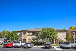 Photo #2: 2399705 Listing