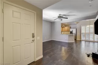 Photo #1: 2399761 Listing 