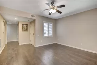 Photo #5: 2399761 Listing 