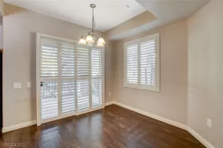 Photo #6: 2399761 Listing 