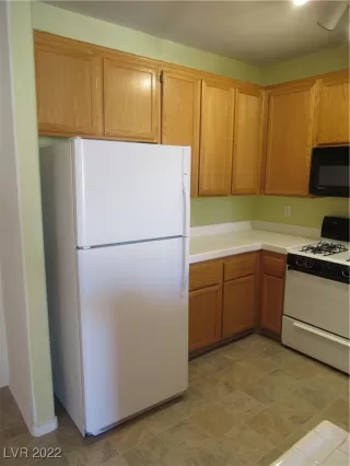 Photo #6: 2399797 Listing 