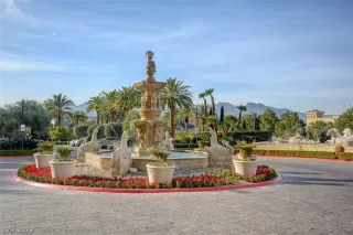 Photo #2: 2399829 Listing