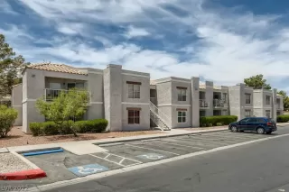 Photo #1: 2399845 Listing