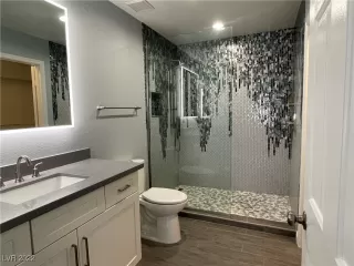 Photo #2: 2399848 Listing 