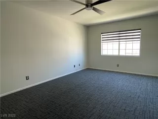 Photo #3: 2399848 Listing 