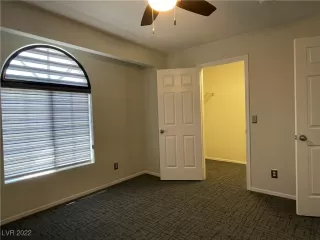 Photo #6: 2399848 Listing 