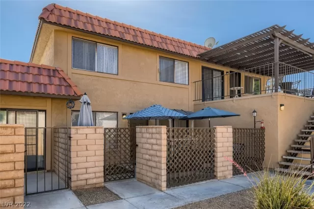 MLS: 2399849 Condo For Sale