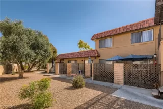 Photo #2: 2399849 Listing