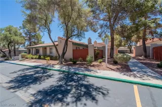 Photo #2: 2399956 Listing 
