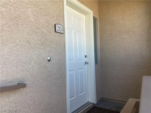 MLS: 2399961 Condo For Sale