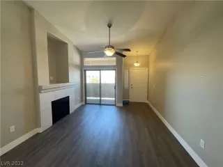 Photo #3: 2399961 Listing