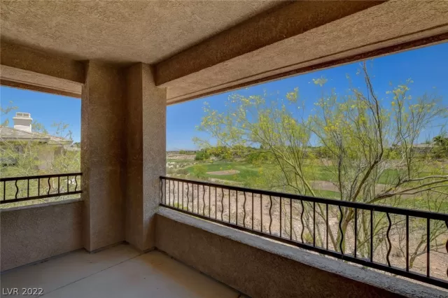 MLS: 2400004 Condo For Sale