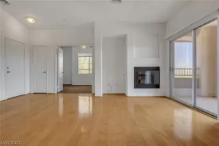 Photo #4: 2400004 Listing 