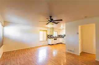 Photo #3: 2400048 Listing 