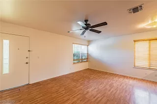 Photo #4: 2400048 Listing 