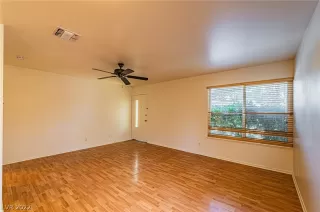 Photo #5: 2400048 Listing 