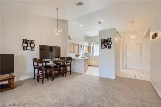 Photo #6: 2400068 Listing