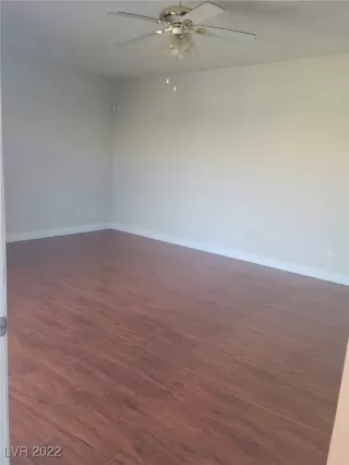 Photo #2: 2400076 Listing 