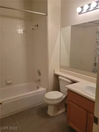 Photo #6: 2400076 Listing 