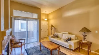 Photo #4: 2400086 Listing 