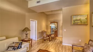 Photo #5: 2400086 Listing 