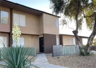 Photo #1: 2400093 Listing 
