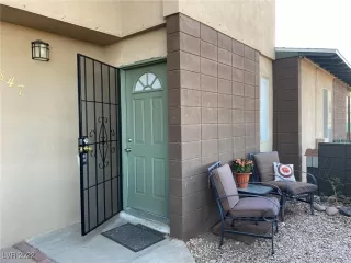 Photo #2: 2400093 Listing 