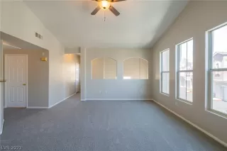 Photo #2: 2400139 Listing 