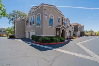 Photo #4: 2400139 Listing 