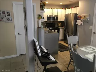 Photo #2: 2400202 Listing 