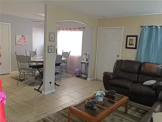 Photo #5: 2400202 Listing 