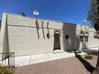 Photo #1: 2400226 Listing