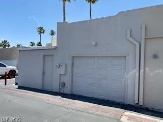 Photo #4: 2400226 Listing