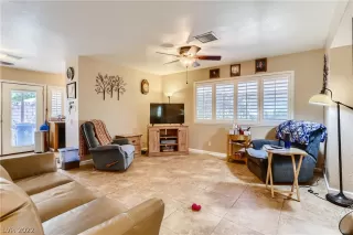 Photo #2: 2400254 Listing