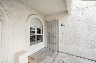 Photo #3: 2400255 Listing