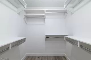 Photo #6: 2400265 Listing 