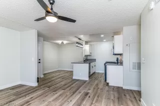 Photo #3: 2400266 Listing 