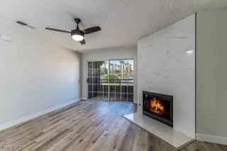 Photo #5: 2400266 Listing 