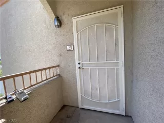 Photo #4: 2400312 Listing