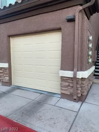 Photo #2: 2400360 Listing 