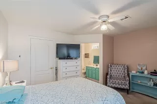 Photo #3: 2400369 Listing