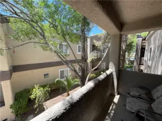 Photo #3: 2400374 Listing