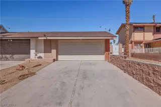 Photo #1: 2400439 Listing