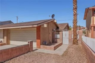 Photo #2: 2400439 Listing