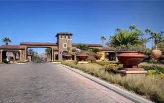 Photo #1: 2400446 Listing