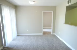 Photo #3: 2400456 Listing